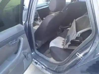 Veículo de Sucata audi a4 berlina (8e) 1.9 tdi (96kw) do ano 2001 alimentado awx