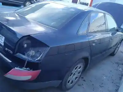 Veículo de Sucata audi a4 berlina (8e) 1.9 tdi (96kw) do ano 2001 alimentado awx