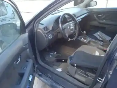 Veículo de Sucata audi a4 berlina (8e) 1.9 tdi (96kw) do ano 2001 alimentado awx
