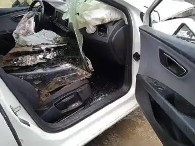 Véhicule à la ferraille seat                                               leon st (5f8)                                                                                                                                                                                                                                              style connect                                                                                                                                                                                                                                              de l'année 2018 alimenté cpwa