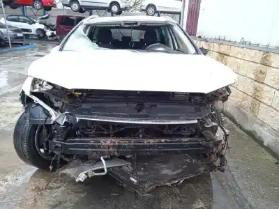 Véhicule à la ferraille seat                                               leon st (5f8)                                                                                                                                                                                                                                              style connect                                                                                                                                                                                                                                              de l'année 2018 alimenté cpwa
