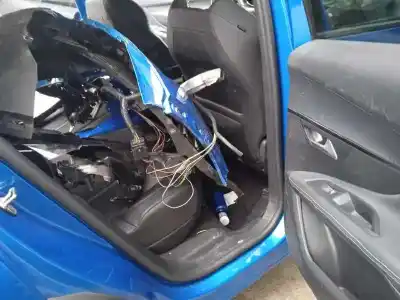 Veicolo di demolizione peugeot 3008 hybrid allure dell'anno 2021 alimentato dgz