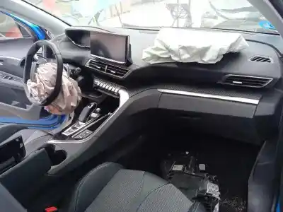 Veicolo di demolizione peugeot 3008 hybrid allure dell'anno 2021 alimentato dgz