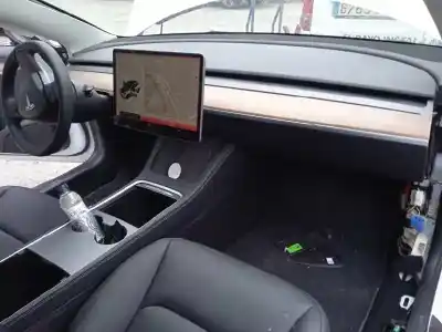 Veículo de Sucata tesla model 3 rwd * do ano 2022 alimentado 3d7