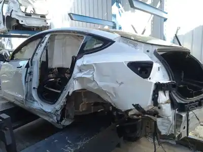 Veículo de Sucata tesla model 3 rwd * do ano 2022 alimentado 3d7