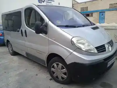 Vehículo de desguace RENAULT TRAFIC COMBI (AB 4.01) 9 - plazas (L1H1) acristalado. combi corto del año 2007 con motor M9R780