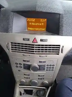 Veículo de Sucata opel astra h berlina cosmo do ano 2009 alimentado z16xer