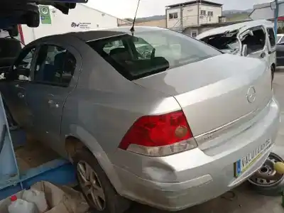 Veículo de Sucata opel astra h berlina cosmo do ano 2009 alimentado z16xer