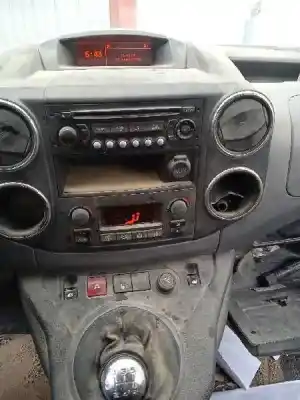 Veículo de Sucata citroen berlingo xtr 1.6 hdi 92 do ano 2010 alimentado 9hx