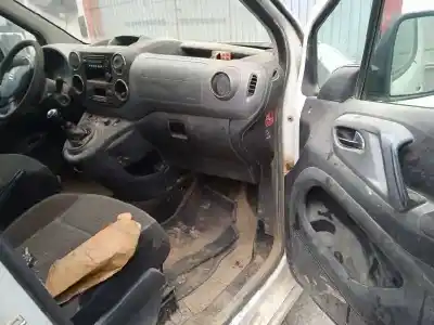 Veículo de Sucata citroen berlingo xtr 1.6 hdi 92 do ano 2010 alimentado 9hx