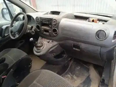 Veículo de Sucata citroen berlingo xtr 1.6 hdi 92 do ano 2010 alimentado 9hx