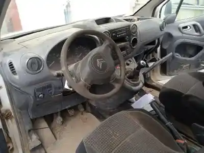 Veículo de Sucata citroen berlingo xtr 1.6 hdi 92 do ano 2010 alimentado 9hx