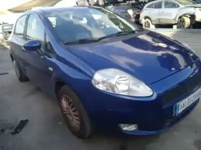 Veicolo di demolizione FIAT GRANDE PUNTO (199) 1.3 16V JTD CAT dell'anno 2006 alimentato 199A2000