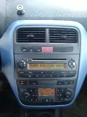 Veículo de Sucata fiat grande punto (199) 1.3 16v jtd cat do ano 2006 alimentado 199a2000