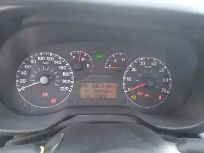 Veículo de Sucata fiat grande punto (199) 1.3 16v jtd cat do ano 2006 alimentado 199a2000