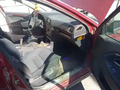 Veículo de Sucata volvo s40 berlina 1.8i do ano 2001 alimentado b4184sj