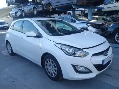Vehículo de desguace hyundai                                            i30 (gd)                                                                                                                                                                                                                                                   classic                                                                                                                                                                                                                                                    del año 2013 con motor d4fc