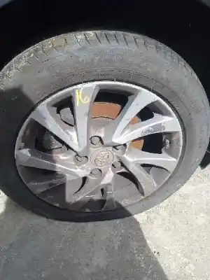 Veículo de Sucata toyota auris (_e18_) 1.2 (nre185_) do ano 2017 alimentado 8nr