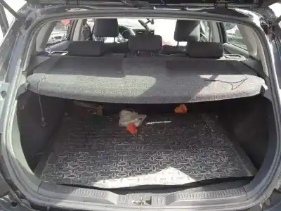 Veículo de Sucata toyota auris (_e18_) 1.2 (nre185_) do ano 2017 alimentado 8nr