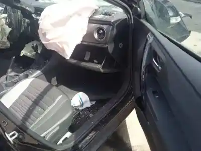 Veículo de Sucata toyota auris (_e18_) 1.2 (nre185_) do ano 2017 alimentado 8nr