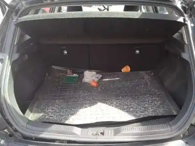 Veículo de Sucata toyota auris (_e18_) 1.2 (nre185_) do ano 2017 alimentado 8nr