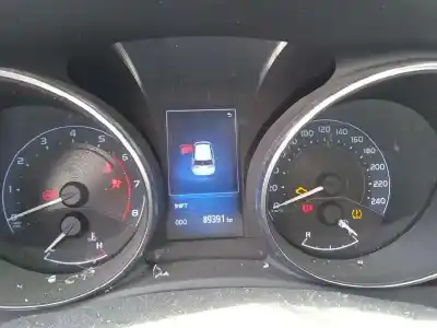 Veículo de Sucata toyota auris (_e18_) 1.2 (nre185_) do ano 2017 alimentado 8nr