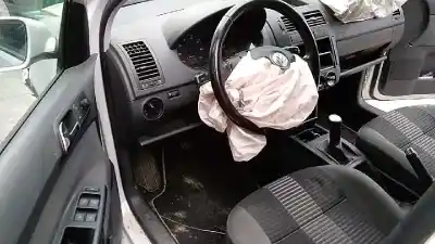 Scrapping Vehicle volkswagen polo (9n3) 1.4 16v of the year 2009 powered bud