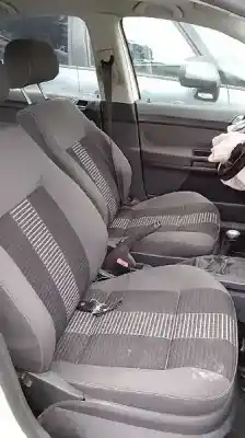 Scrapping Vehicle volkswagen polo (9n3) 1.4 16v of the year 2009 powered bud