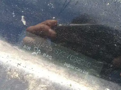 Scrapping Vehicle jaguar x-type 2.0 v6 of the year 2002 powered yb