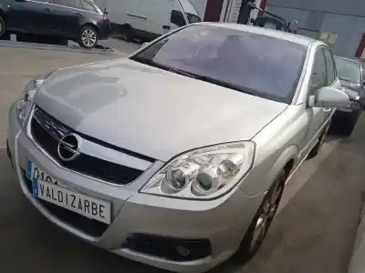 Sloopvoertuig opel vectra c berlina 1.9 cdti van het jaar 2006 aangedreven z19dt