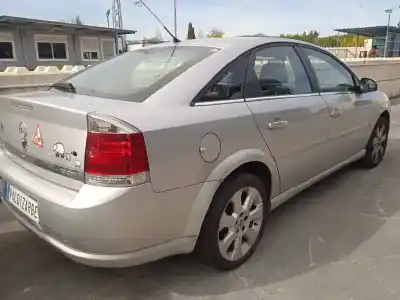 Sloopvoertuig opel vectra c berlina 1.9 cdti van het jaar 2006 aangedreven z19dt