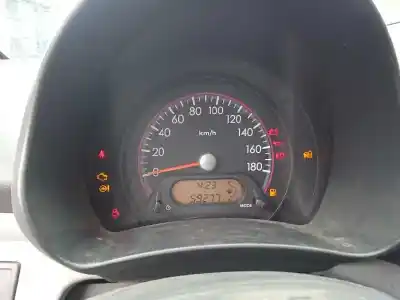 Sloopvoertuig nissan pixo (uao) 1.0 van het jaar 2010 aangedreven k10b