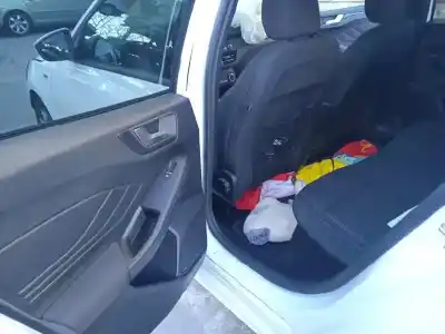 Sloopvoertuig ford focus lim. st-line van het jaar 2020 aangedreven b7da