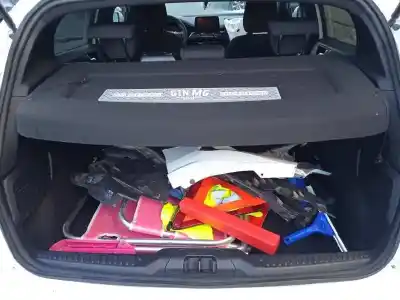 Sloopvoertuig ford focus lim. st-line van het jaar 2020 aangedreven b7da