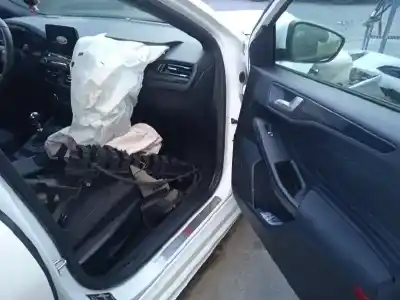 Sloopvoertuig ford focus lim. st-line van het jaar 2020 aangedreven b7da