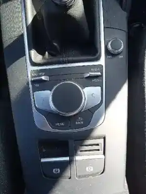 Veicolo di demolizione audi a3 (8vk) basic dell'anno 2017 alimentato cxxb