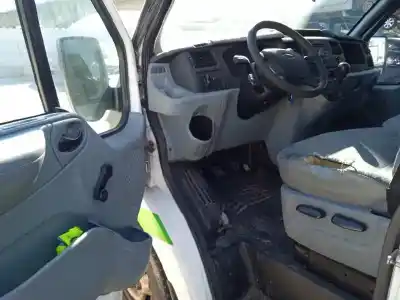 Здавання транспортного засобу ford transit combi ´06 ft 260 corto року 2007 потужний qvfa