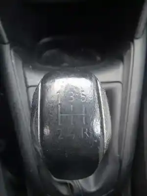 Veículo de Sucata peugeot 208 i (ca_, cc_) 1.2 vti 82 do ano 2016 alimentado hm01