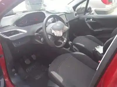Veículo de Sucata peugeot 208 i (ca_, cc_) 1.2 vti 82 do ano 2016 alimentado hm01