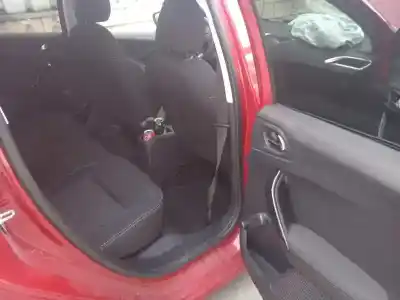 Veículo de Sucata peugeot 208 i (ca_, cc_) 1.2 vti 82 do ano 2016 alimentado hm01