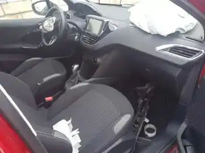 Veículo de Sucata peugeot 208 i (ca_, cc_) 1.2 vti 82 do ano 2016 alimentado hm01