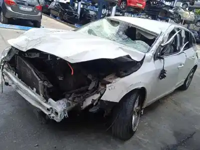 Здавання транспортного засобу VOLVO V60 KOMBI 2.0 Diesel CAT року 2016 потужний D4204T20