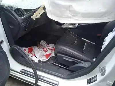 Veículo de Sucata volvo v60 kombi 2.0 diesel cat do ano 2016 alimentado d4204t20