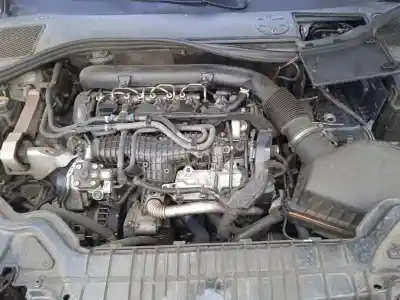 Veículo de Sucata volvo v60 kombi 2.0 diesel cat do ano 2016 alimentado d4204t20