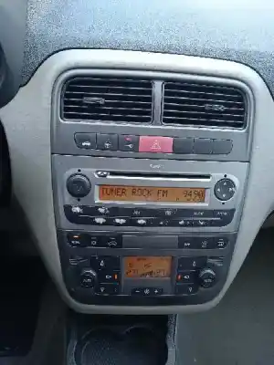 Veículo de Sucata fiat grande punto (199) 1.3 16v jtd cat do ano 2007 alimentado 199a2000