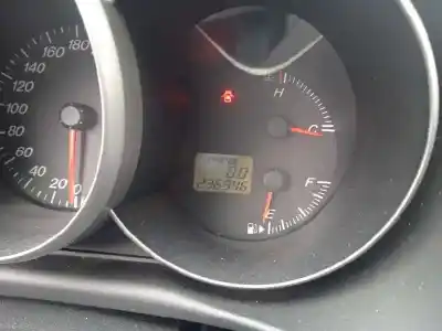 Veicolo di demolizione mazda 3 sedán (bk) 1.6 (bk12) dell'anno 2005 alimentato z6