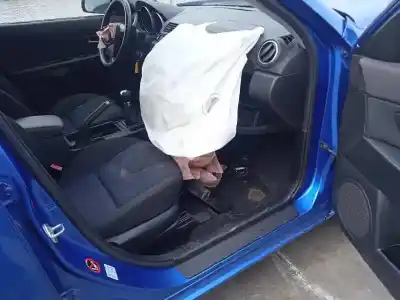 Veicolo di demolizione mazda 3 sedán (bk) 1.6 (bk12) dell'anno 2005 alimentato z6