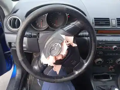 Veicolo di demolizione mazda 3 sedán (bk) 1.6 (bk12) dell'anno 2005 alimentato z6