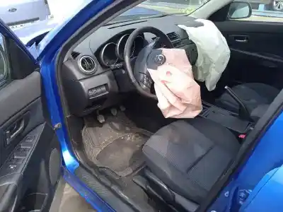 Veicolo di demolizione mazda 3 sedán (bk) 1.6 (bk12) dell'anno 2005 alimentato z6