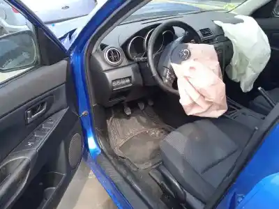 Veicolo di demolizione mazda 3 sedán (bk) 1.6 (bk12) dell'anno 2005 alimentato z6